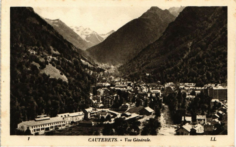 Carte postale ancienne Cauterets - Vue générale à Cauterets