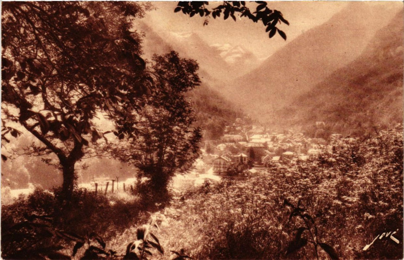 Carte postale ancienne Cauterets - Vue générale à Cauterets