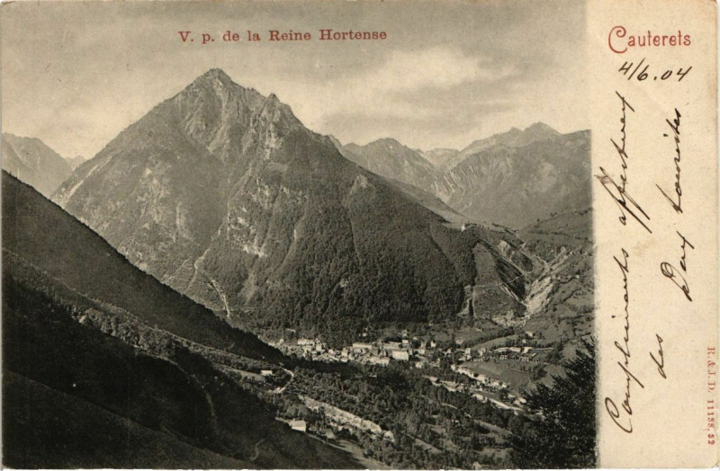 Carte postale ancienne Cauterets - V. p. de la Reine Hortense à Cauterets
