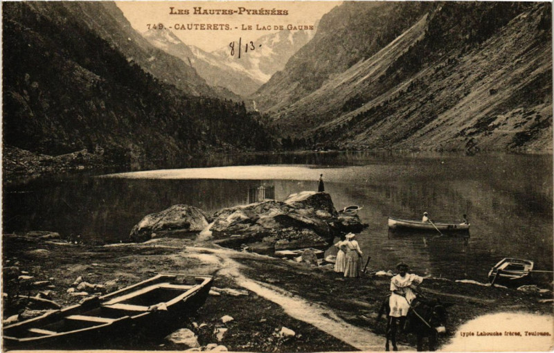Carte postale ancienne Cauterets - Le Lac de Gaube à Cauterets
