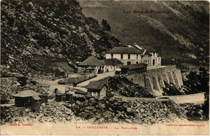Carte postale ancienne Cauterets - La RAIlliere à Cauterets