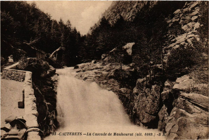 Carte postale ancienne Cauterets - La Cascade de Mauhourat à Cauterets