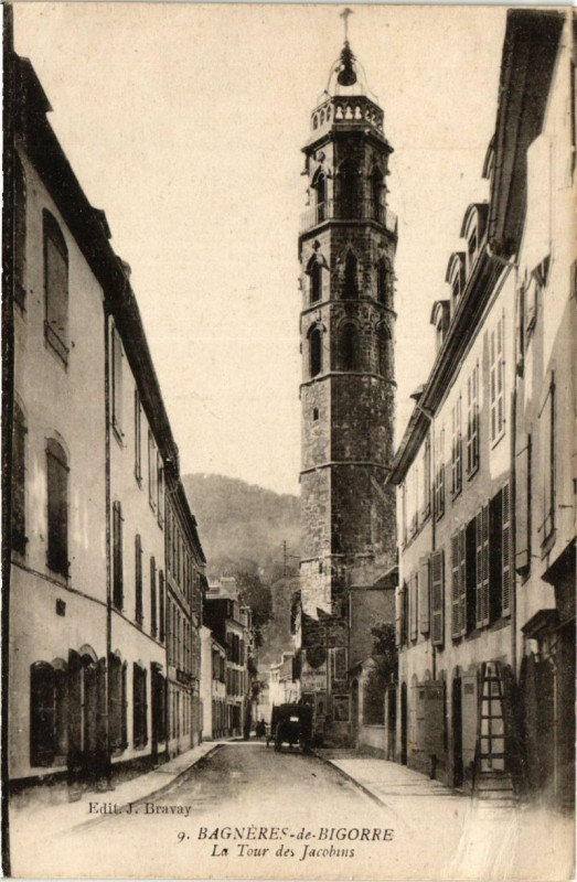 Carte postale ancienne Bagneres-de-Bigorre - La Tour des Jacobins à Bagnères-de-Bigorre
