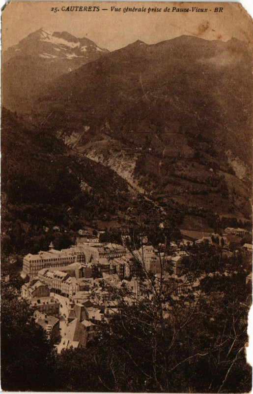 Carte postale ancienne Cauterets - Vue générale prise de Pauze-Vieux à Cauterets