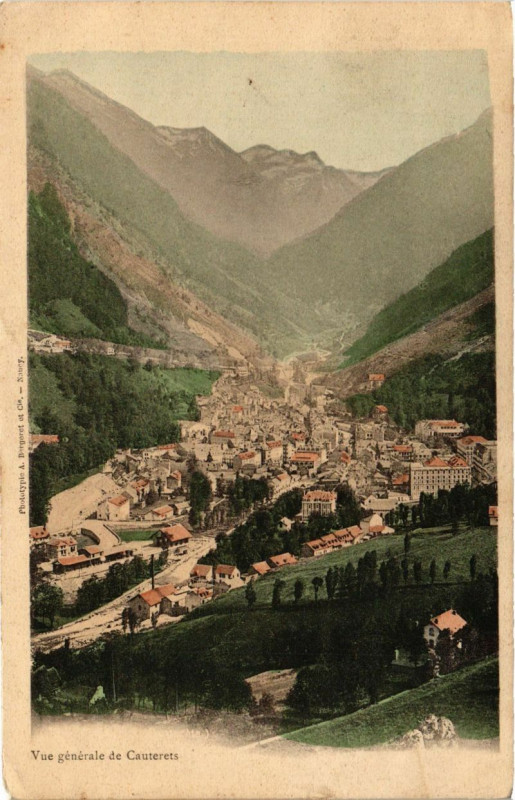 Carte postale ancienne Cauterets - vue générale à Cauterets