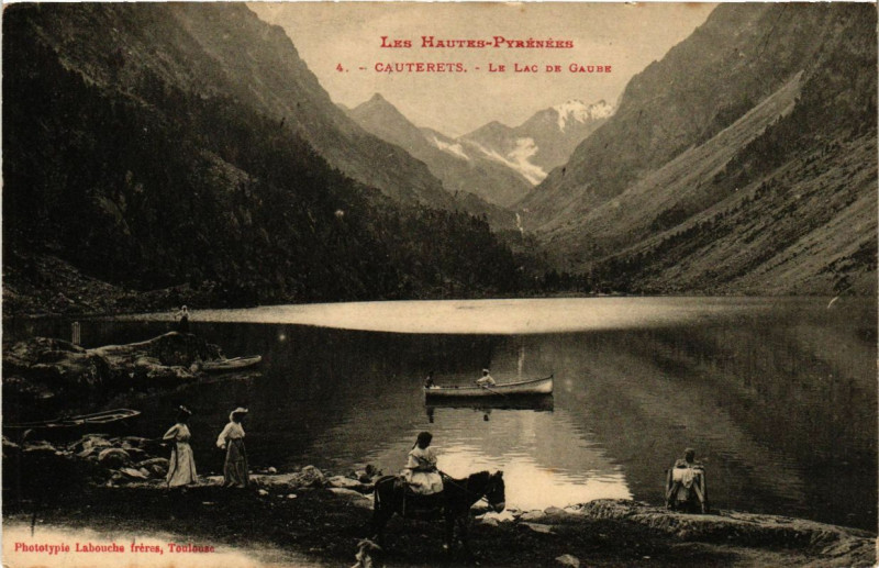Carte postale ancienne Cauterets - Le Lac de Gaube à Cauterets