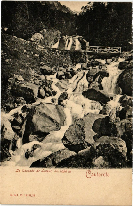 Carte postale ancienne Cauterets - La Cascade de Lutour à Cauterets