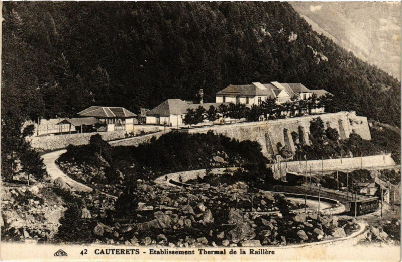 Carte postale ancienne Cauterets - Etabl. THERMal de la RAIllere à Cauterets