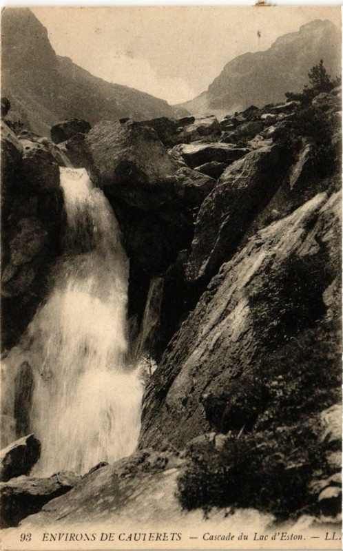 Carte postale ancienne Cauterets - Cascade du Lac d'Eston à Cauterets