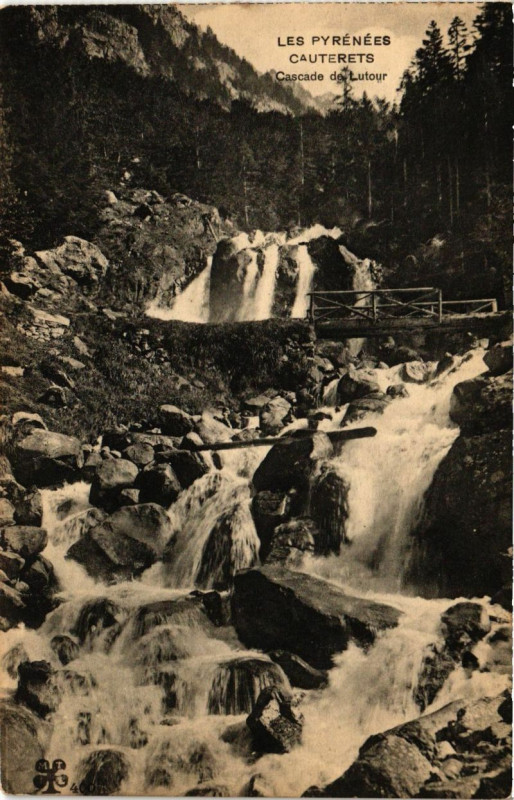 Carte postale ancienne Cauterets - Cascade de Lutour à Cauterets
