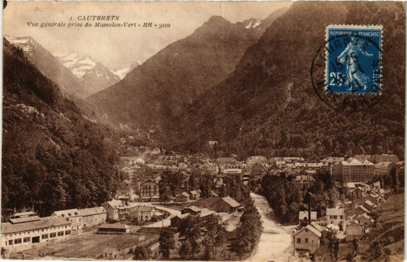 Carte postale ancienne Cauterets - Vue générale prise du Mamelon Vert à Cauterets
