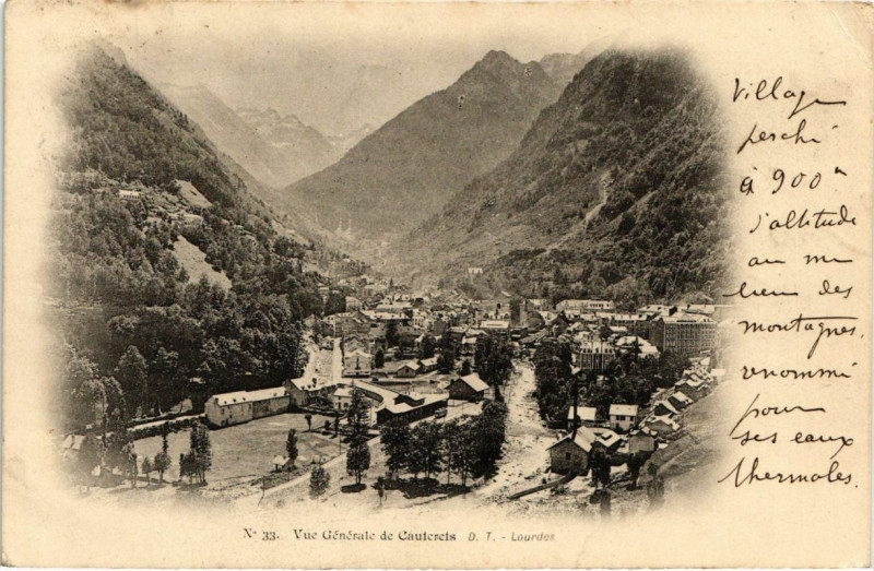 Carte postale ancienne Cauterets - Vue générale de Cauterets à Cauterets