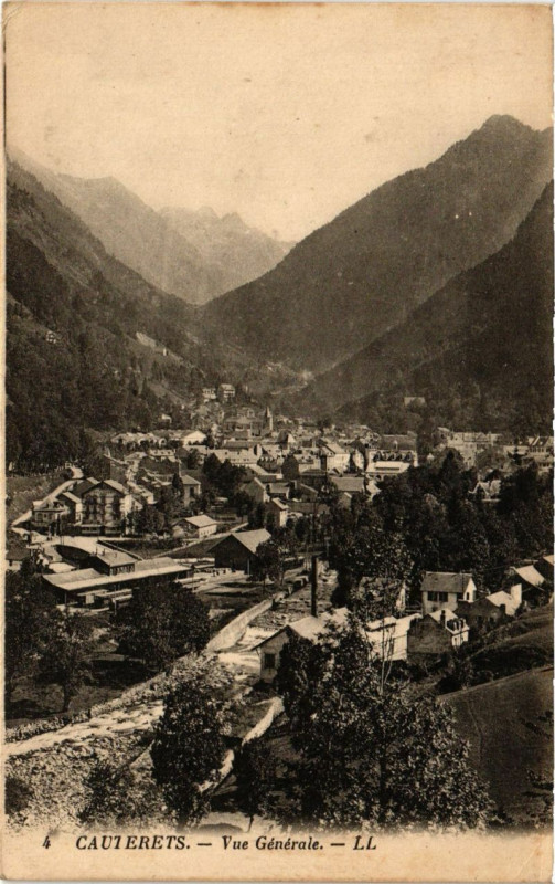 Carte postale ancienne Cauterets - Vue générale à Cauterets