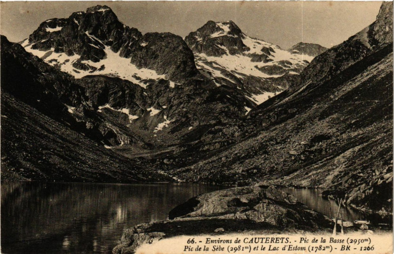 Carte postale ancienne Cauterets - Pic de la Basse la Sebe et le Lac d'Estom à Cauterets