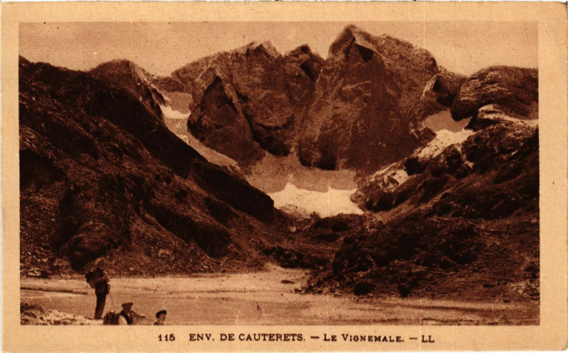 Carte postale ancienne Cauterets - Le Vignemale à Cauterets