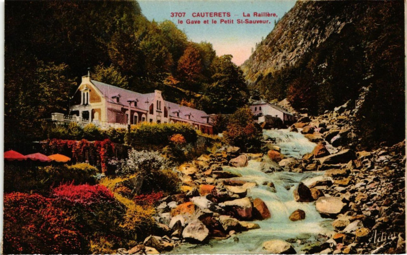 Carte postale ancienne Cauterets - La RAIllere le Gave et le Petit Saint-Sauveur à Cauterets