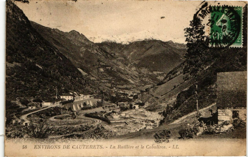 Carte postale ancienne Cauterets - La RAIllere et le Cabaliros à Cauterets