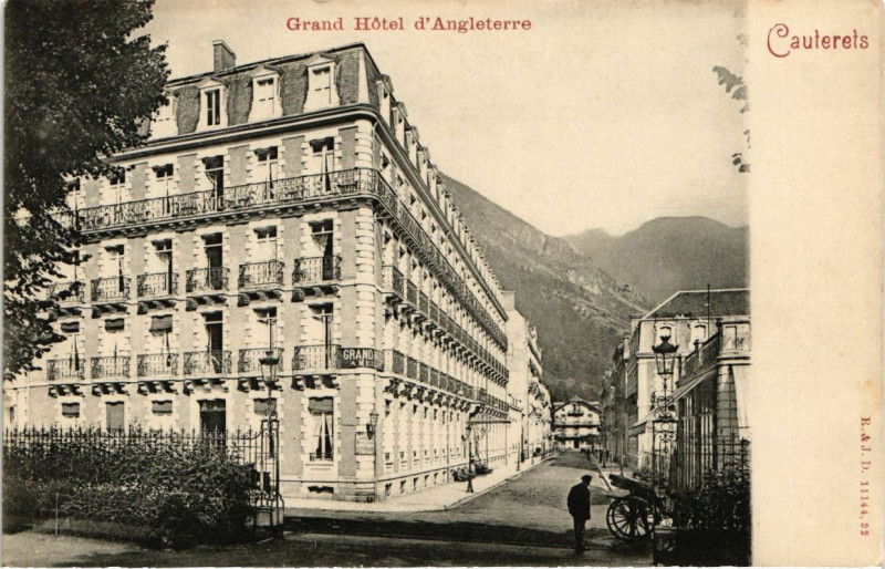 Carte postale ancienne Cauterets - Grand Hotel d'ANGLETerre à Cauterets