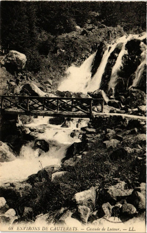 Carte postale ancienne Cauterets - Cascade de Lutour à Cauterets