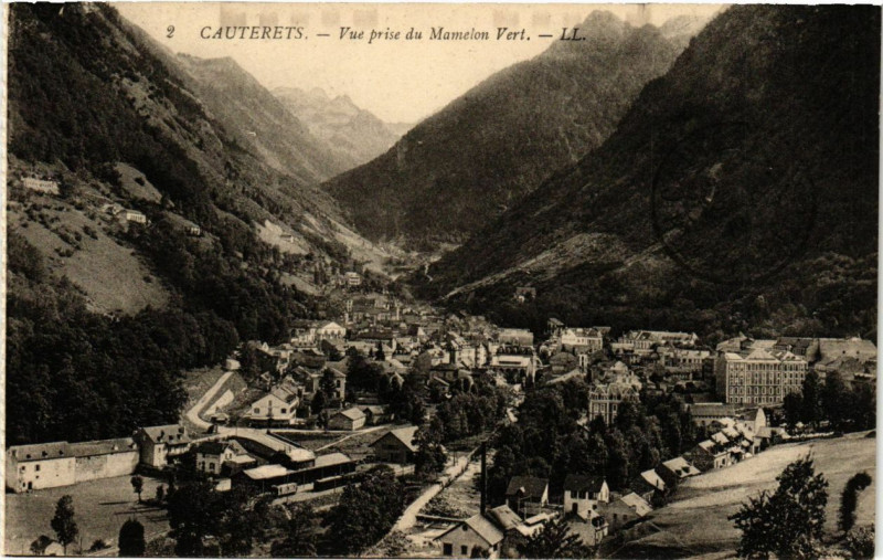 Carte postale ancienne Cauterets - Vue prise du Mamelon Vert. à Cauterets