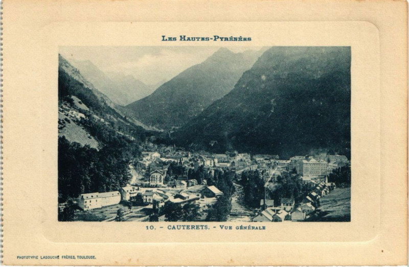 Carte postale ancienne Cauterets - Vue générale à Cauterets