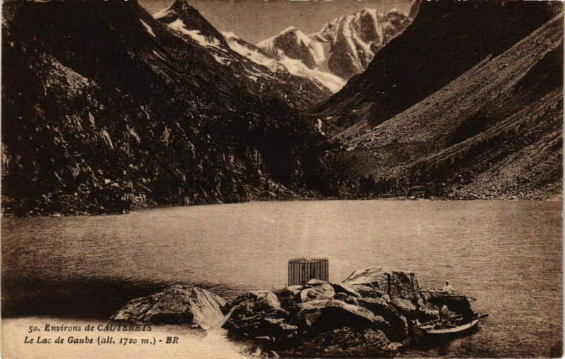 Carte postale ancienne Cauterets - Le Lac de Gaube à Cauterets