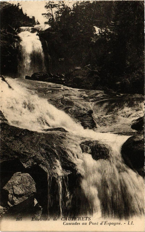 Carte postale ancienne Cauterets - Cascades au Pont d'Espagne à Cauterets