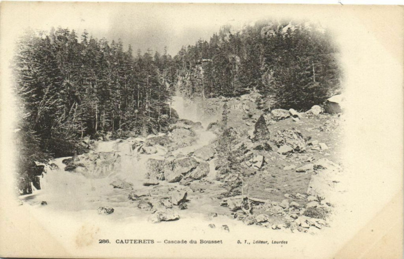 Carte postale ancienne Cauterets Cascade du Bousset à Cauterets