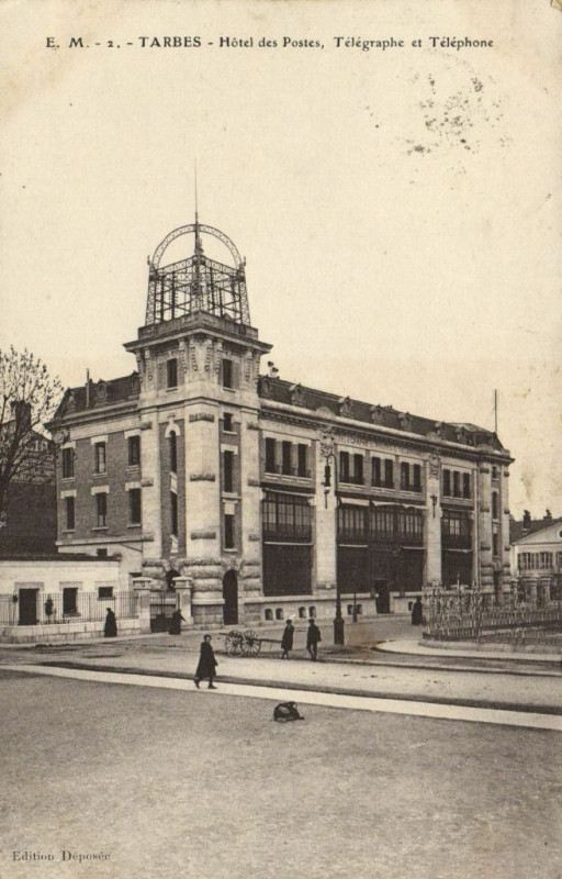 Carte postale ancienne Tarbes - Hotel des Postes - Telegraphe et Telephone à Tarbes
