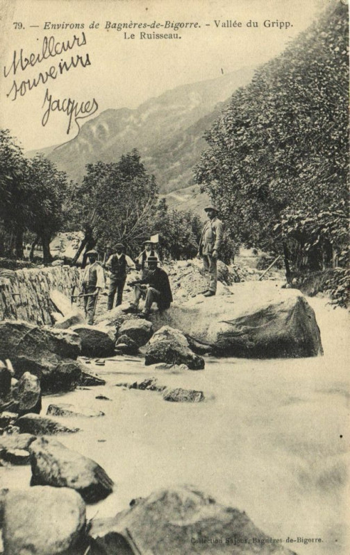 Carte postale ancienne Env. de Bagneres-de-Bigorée Vallée du GRIPp. Le Ruisseau
