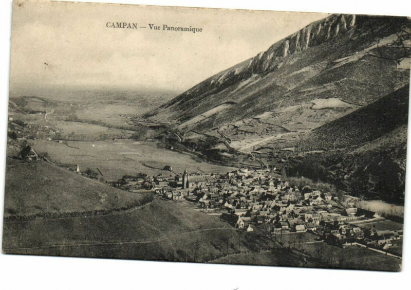 Carte postale ancienne Campan - Vue Panoramique à Campan