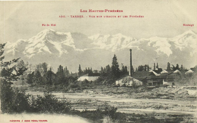 Carte postale ancienne Les Hautes-Pyrenées - Tarbes Vue sur L'Adous et les Pyrenées à Tarbes