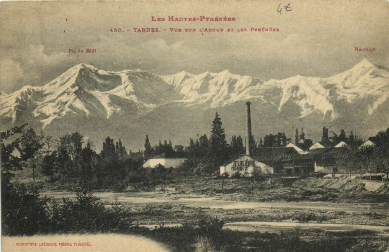 Carte postale ancienne Les Hautes Pyrenées Tarbes - Vue sur l'Adour et les Pyrenées à Tarbes