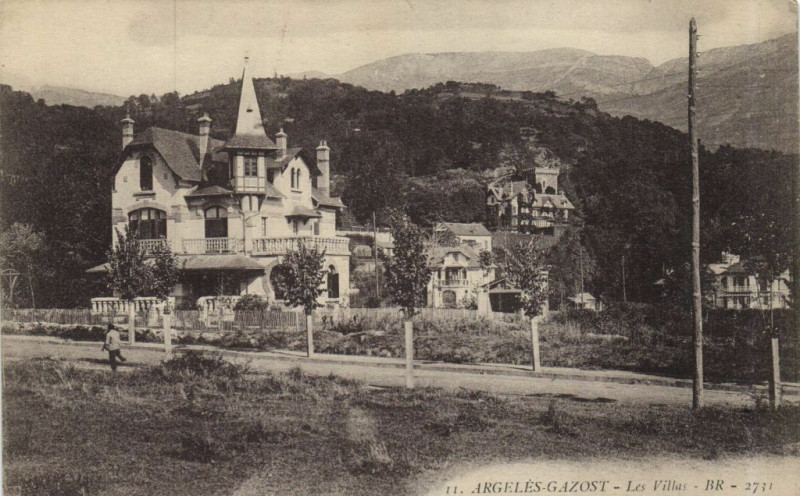 Carte postale ancienne Argeles Gazost - Les Villas à Argelès-Gazost