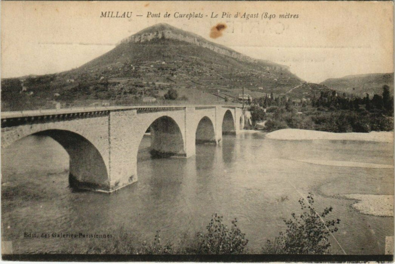 Carte postale ancienne Millau - pont de cureplats à Millau