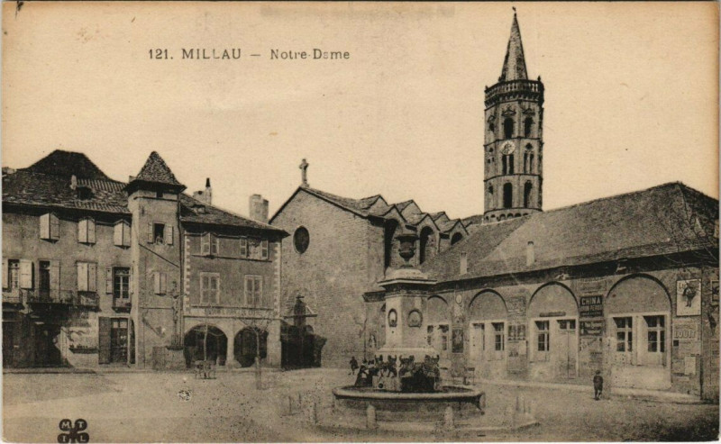 Carte postale ancienne Millau - Notre dame à Millau