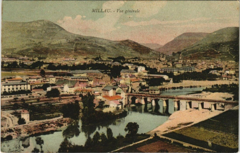 Carte postale ancienne Millau - Vue générale à Millau