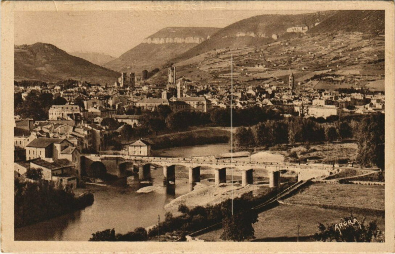 Carte postale ancienne Millau - Vue générale à Millau