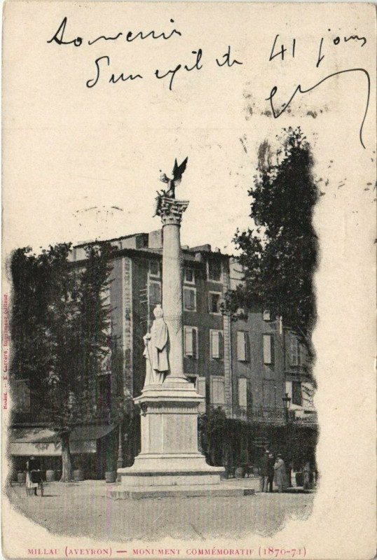 Carte postale ancienne Millau - Monument commemoratif à Millau