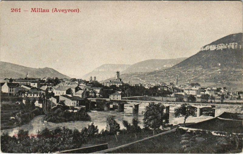 Carte postale ancienne Millau à Millau