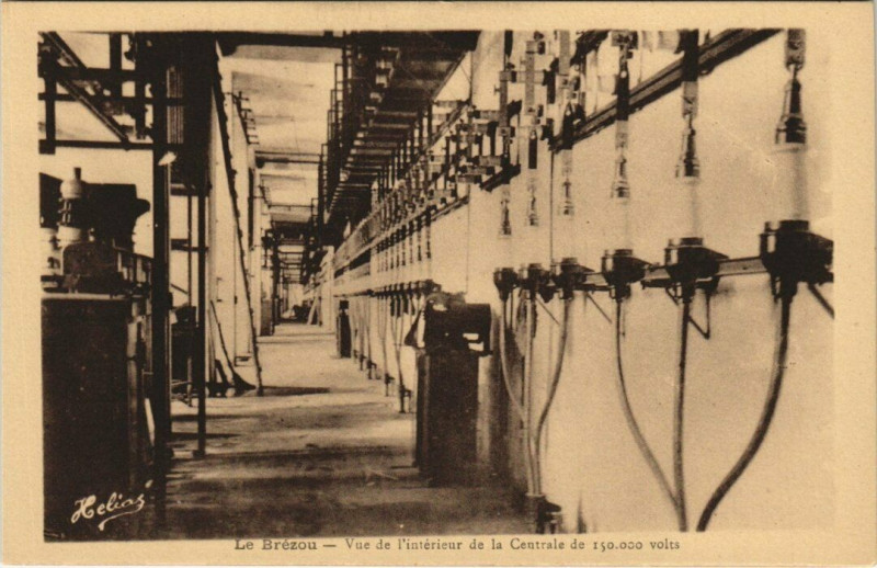Carte postale ancienne La Brezou - Vue de l'intérieur de la Centrale