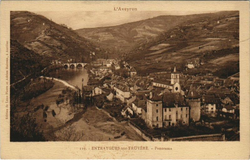 Carte postale ancienne Entraygues - Panorama