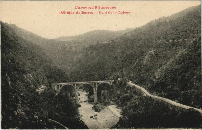 Carte postale ancienne Mur-de-Barrez - Pont de la Cadene à Mur-de-Barrez