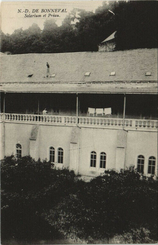 Carte postale ancienne Bonneval - Solarium et Preau