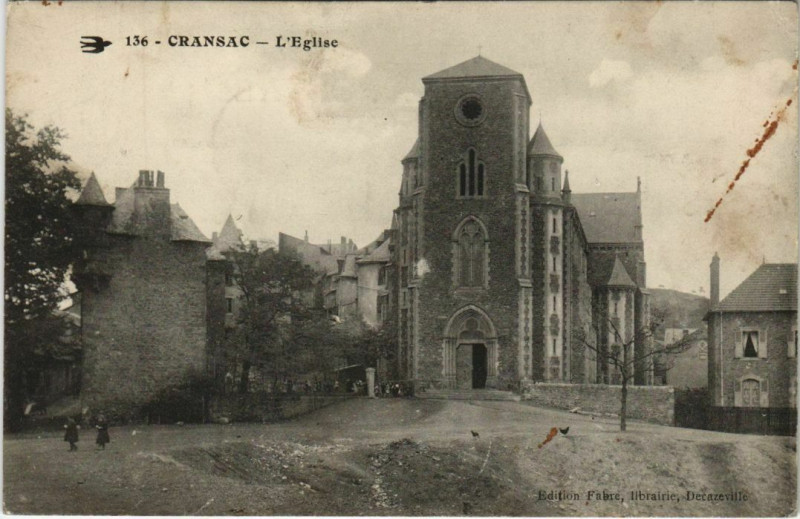Carte postale ancienne Cransac - L'Eglise à Cransac