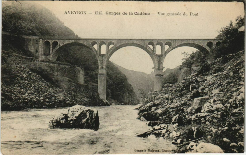 Carte postale ancienne Gorges de la Cadene - Vue générale du Pont