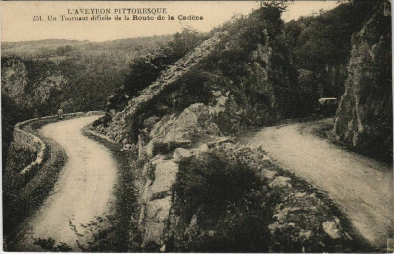 Carte postale ancienne Un Tournant diffieile de la Route de la Cadene à Nant