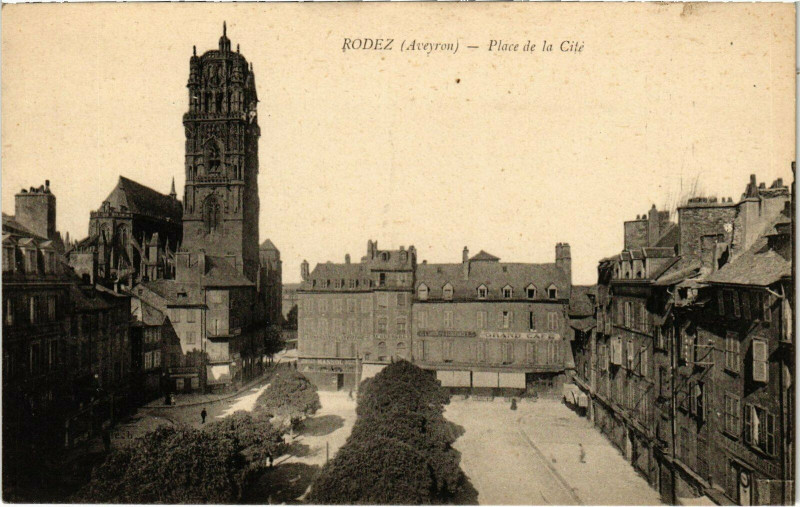 Carte postale ancienne Rodez - Place de la Cité à Rodez