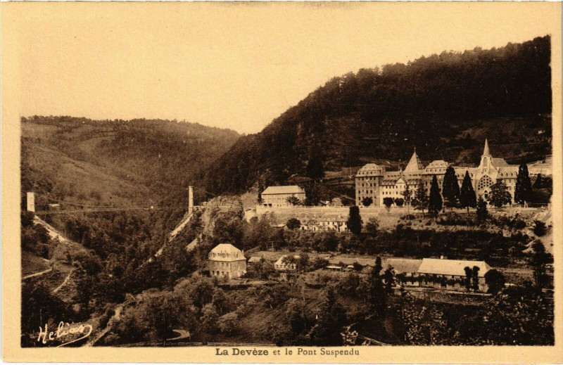 Carte postale ancienne La Devéze et le Pont Suspendu