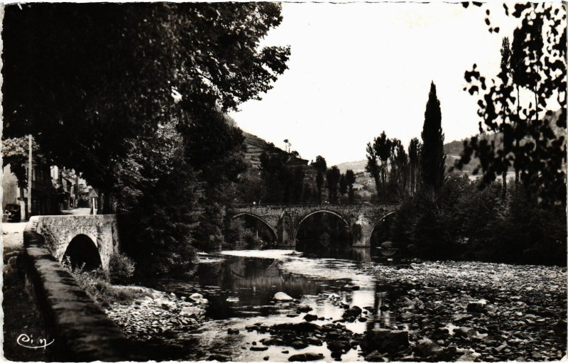 Carte postale ancienne Entraygues - La Truyére